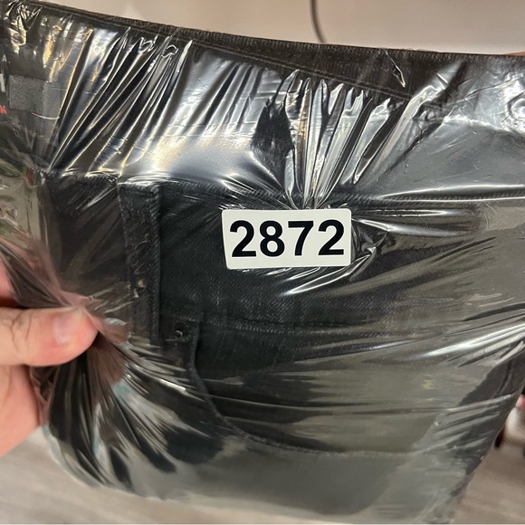 Torrid Distressed Bombshell Skinny Crop Jeans Womens 16 Black Denim Stretch 2872 - Picture 9 of 9